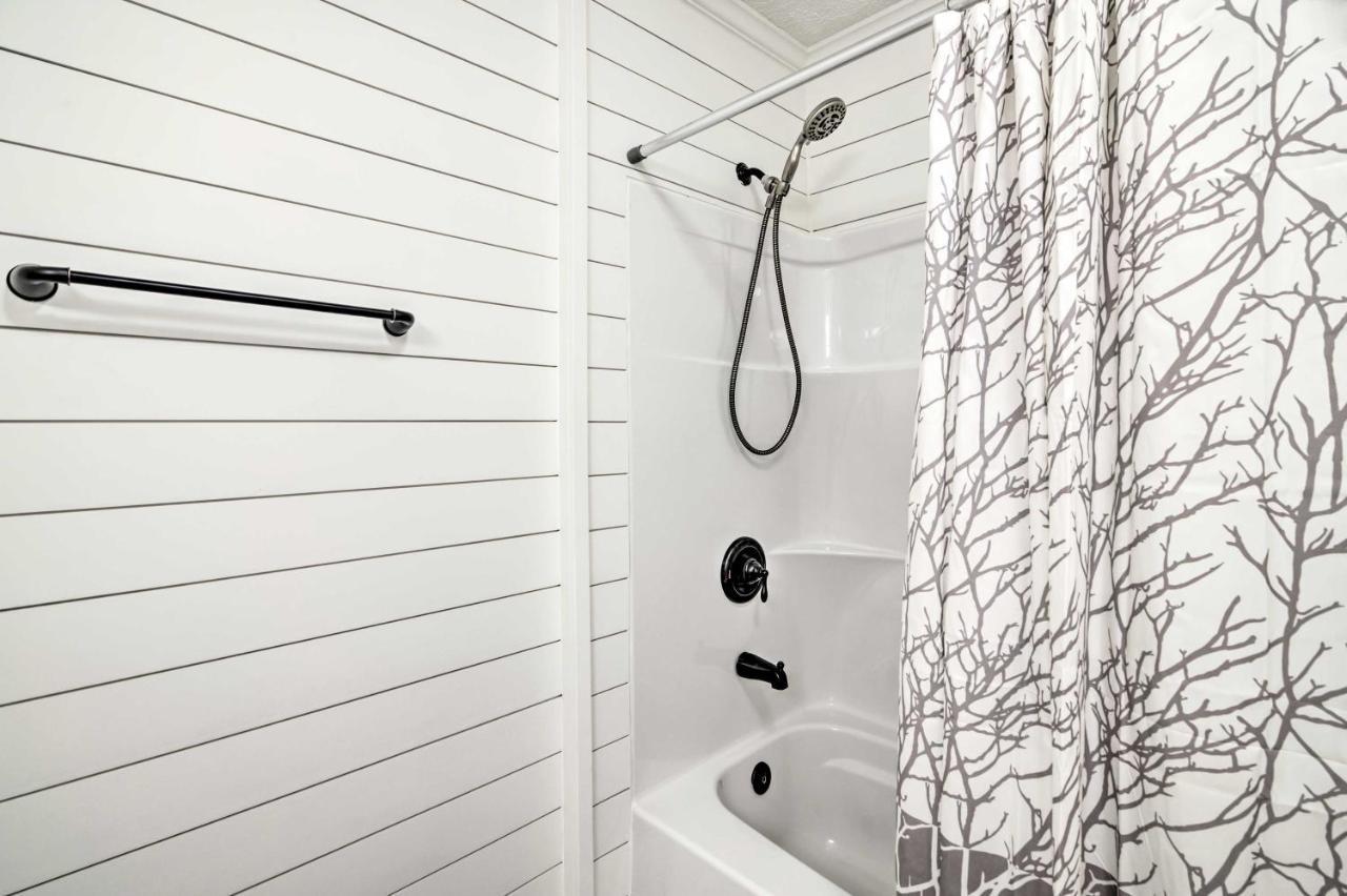 Chic Cottage Retreat With Grill, 2 Mi To Msu! Старквилл Экстерьер фото